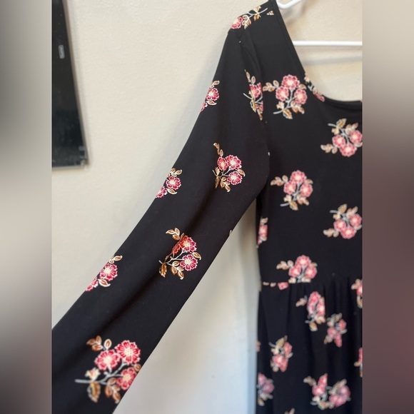 Old Navy Black Floral Maxi Dress Long Sleeve Medium - Picture 6 of 14